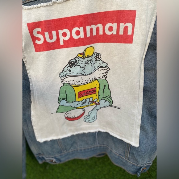 Jean jacket . - Picture 2 of 4